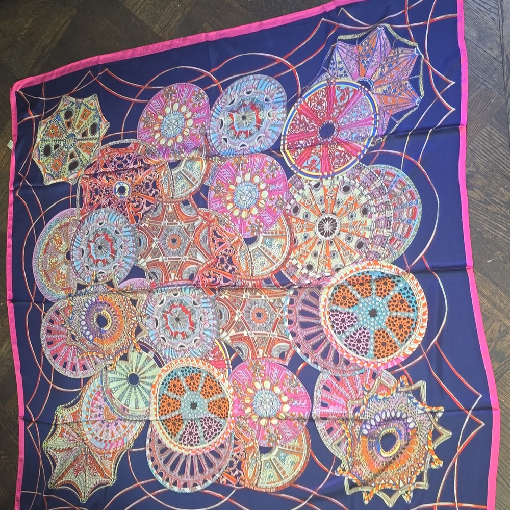 Elegant Pink and Navy Scarf - Picture 5 of 7
